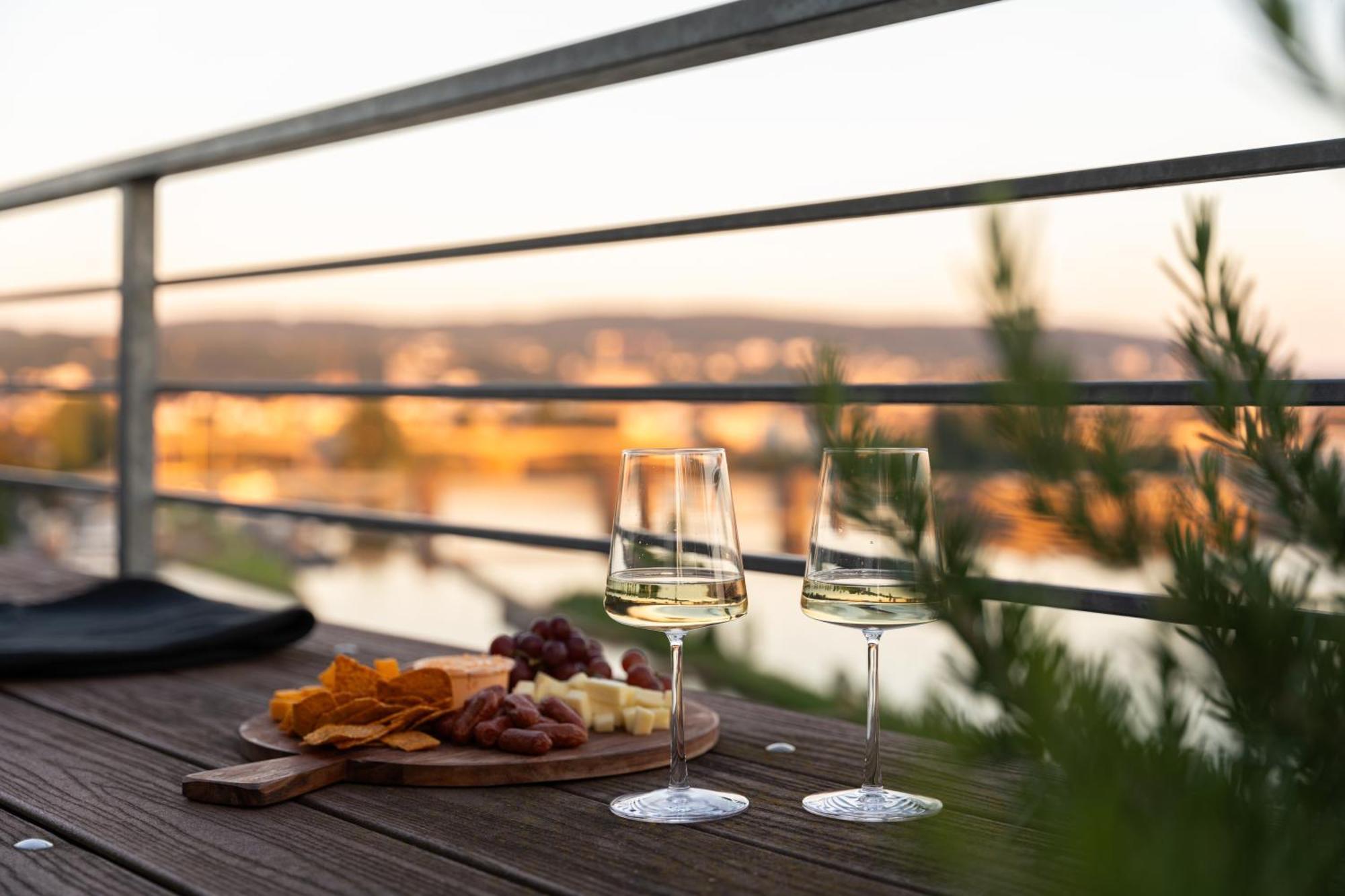 Penthouse Wohnung Mit Schoenem Moselblick In Metternich Coblenza Esterno foto