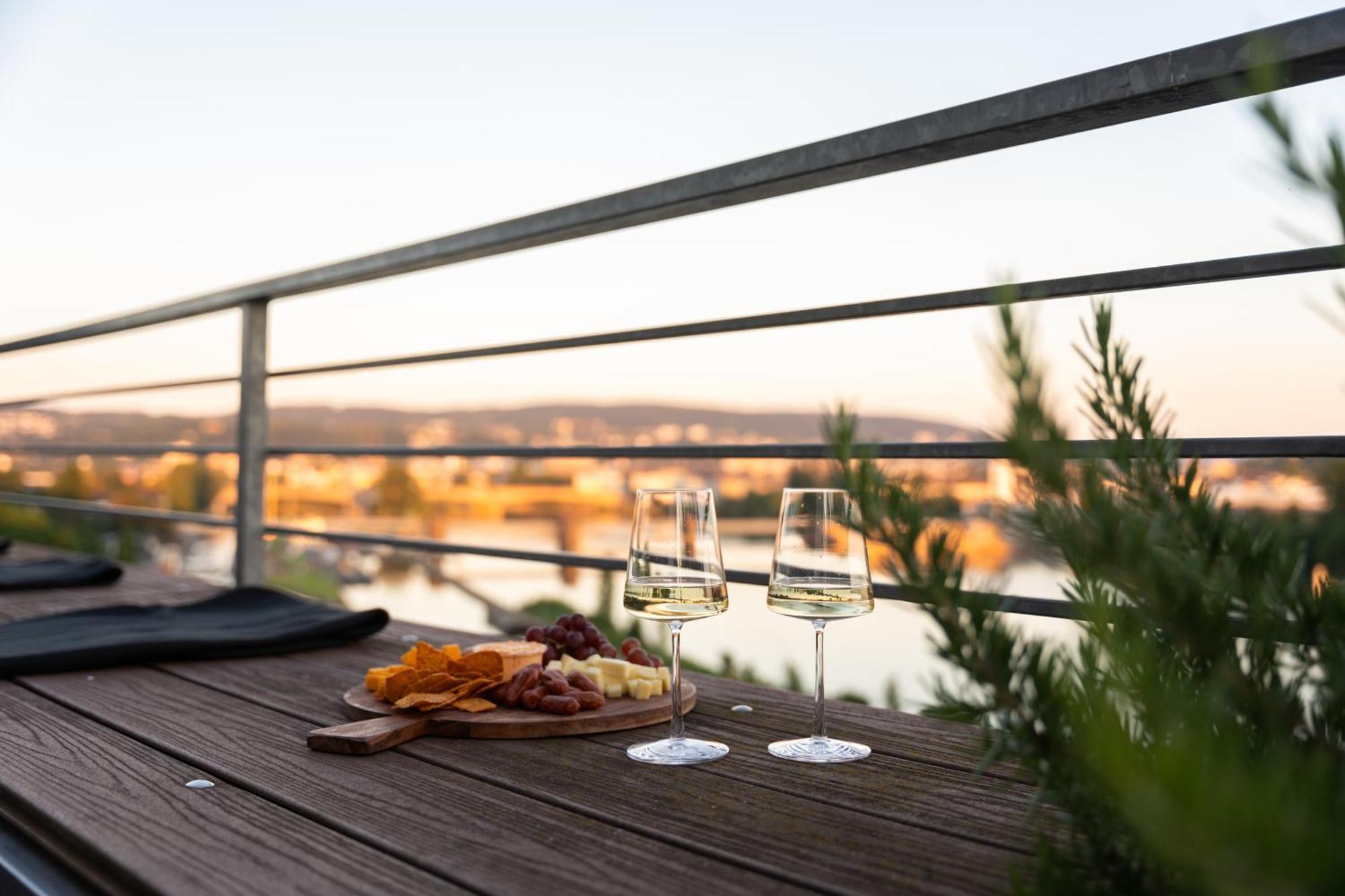 Penthouse Wohnung Mit Schoenem Moselblick In Metternich Coblenza Esterno foto