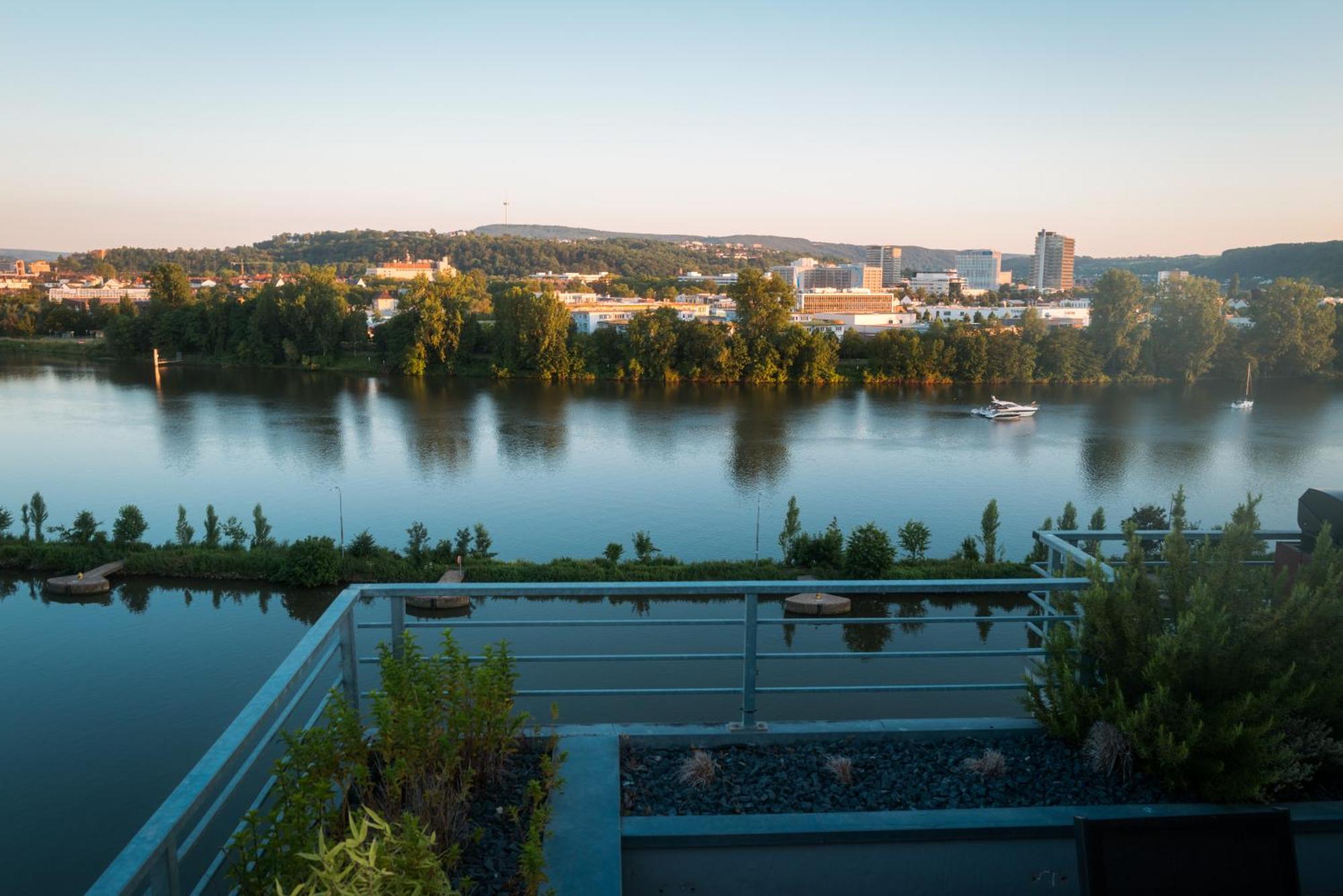 Penthouse Wohnung Mit Schoenem Moselblick In Metternich Coblenza Esterno foto