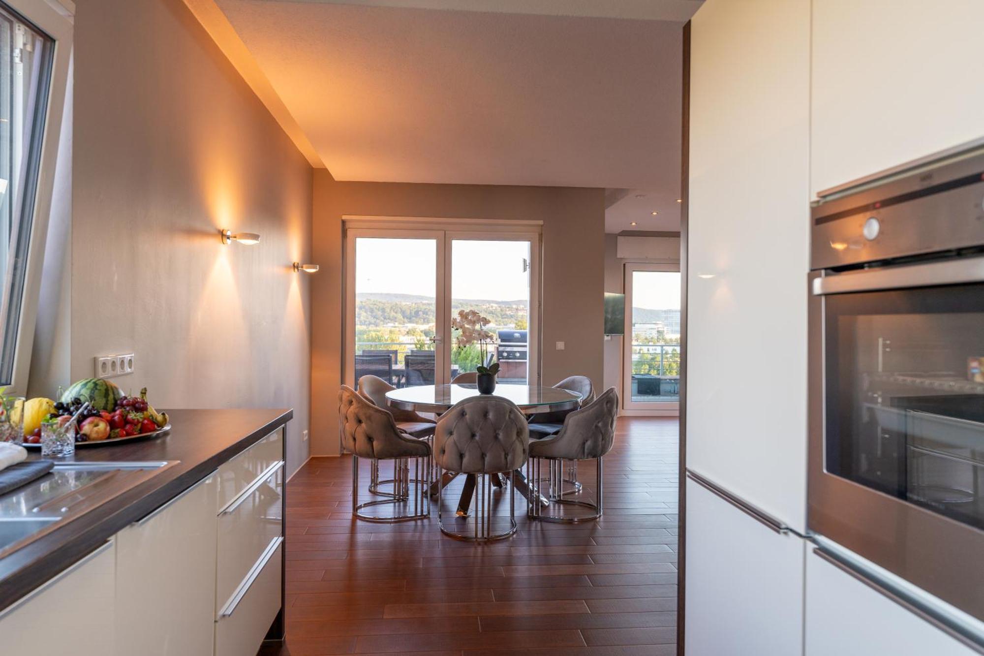 Penthouse Wohnung Mit Schoenem Moselblick In Metternich Coblenza Esterno foto