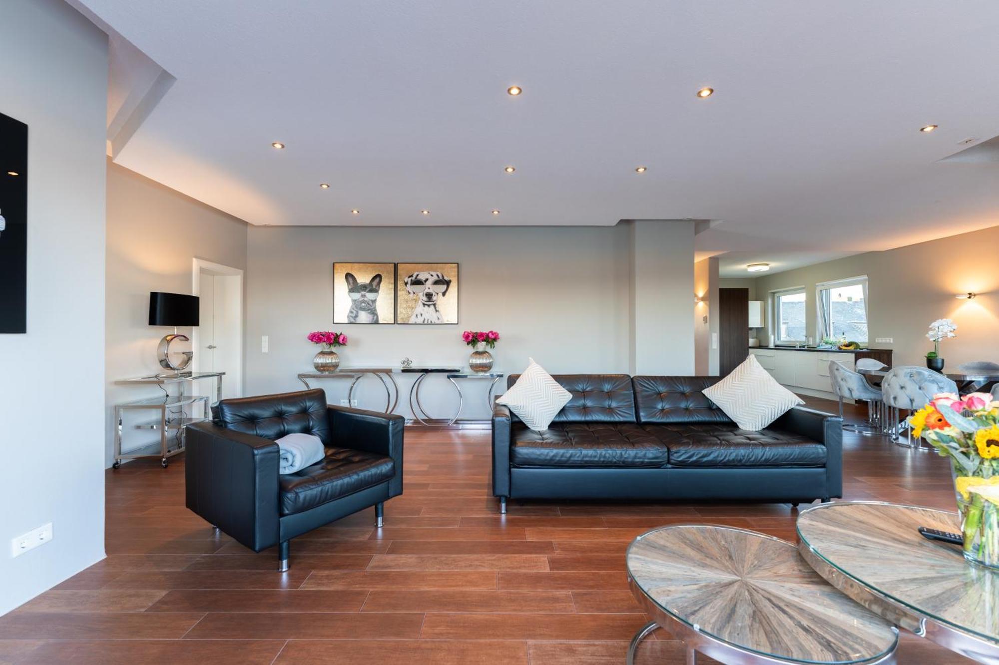 Penthouse Wohnung Mit Schoenem Moselblick In Metternich Coblenza Esterno foto