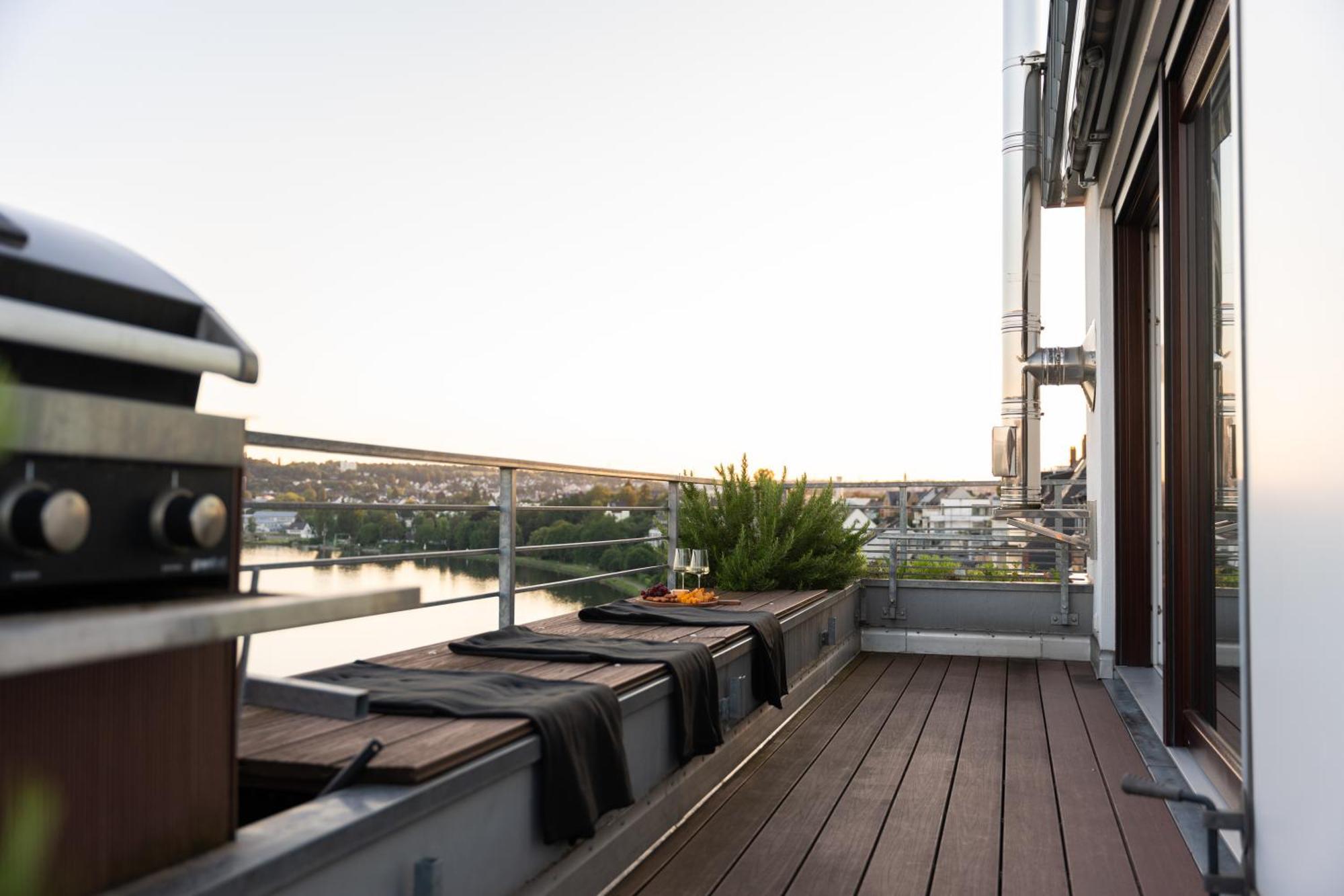 Penthouse Wohnung Mit Schoenem Moselblick In Metternich Coblenza Esterno foto